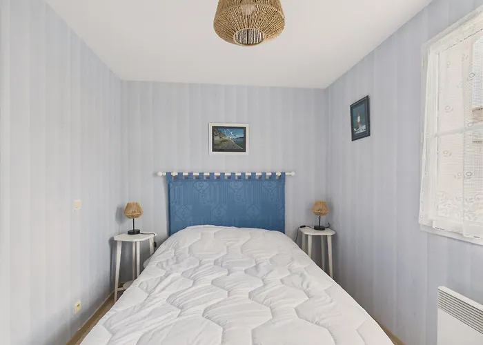 Holiday home Jardin Et Veranda - Maison 4 Adultes 2 Enfants